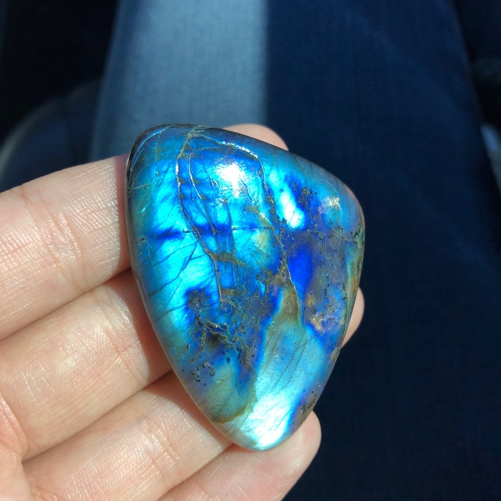 Labradorite - Picture 4 of 4